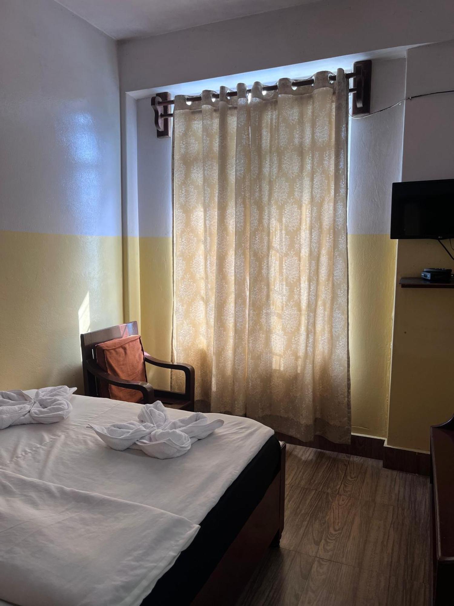 Jn Hotel Kohima Esterno foto