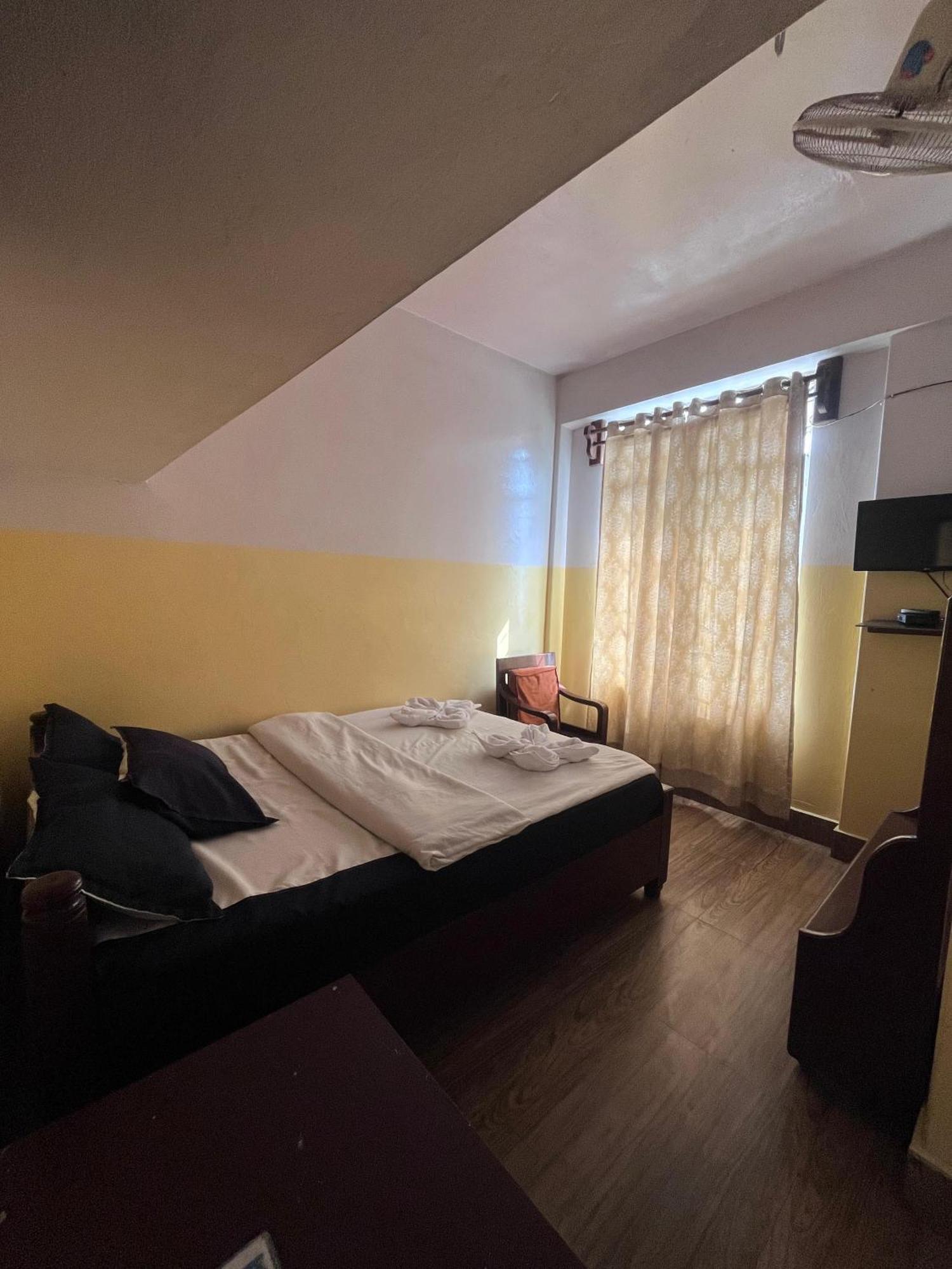 Jn Hotel Kohima Esterno foto
